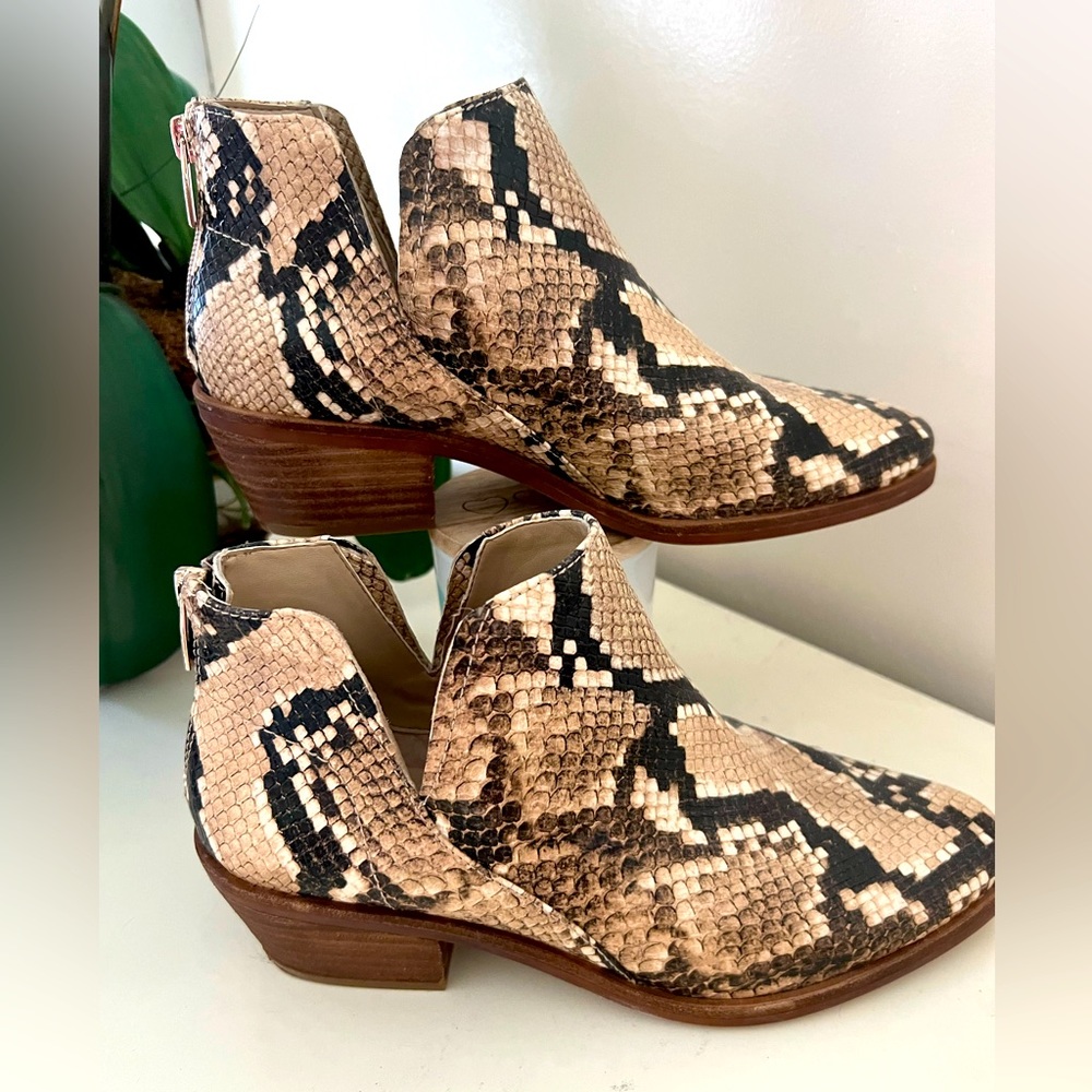 Vince Camuto snake style booties lightly worn
